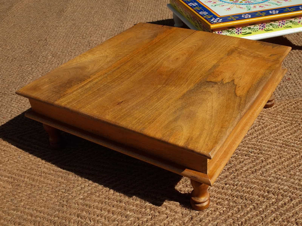 Handmade low-level bajot table - Varnished