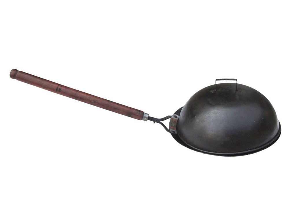 Kadai roasting pan with lid and wooden handle