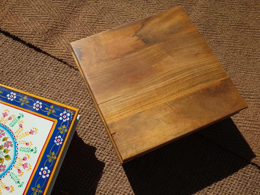 Indian bajot table - Varnished