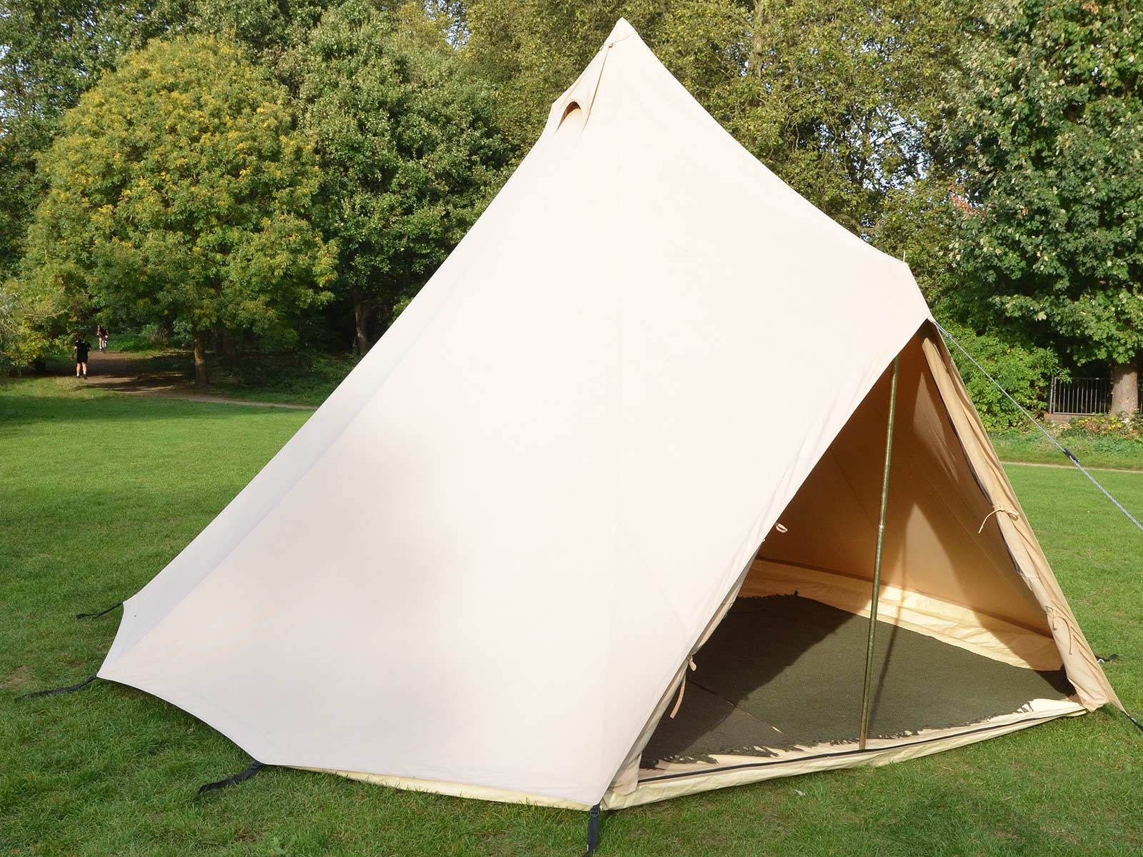 FestiTipi Bell Tent Easy Single Pole Setup • Bell Tent UK