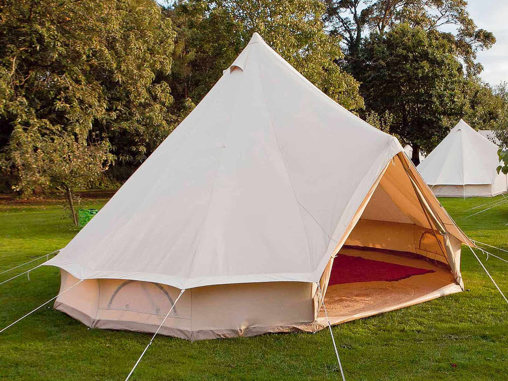 4m deluxe bell tent with integrated sewn-in groundsheet