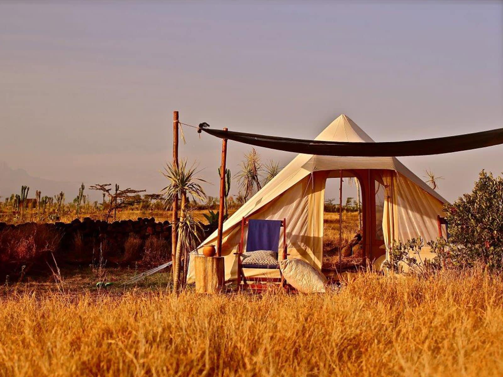 5.4m Deluxe Touareg Tent with sewn-in ground sheet