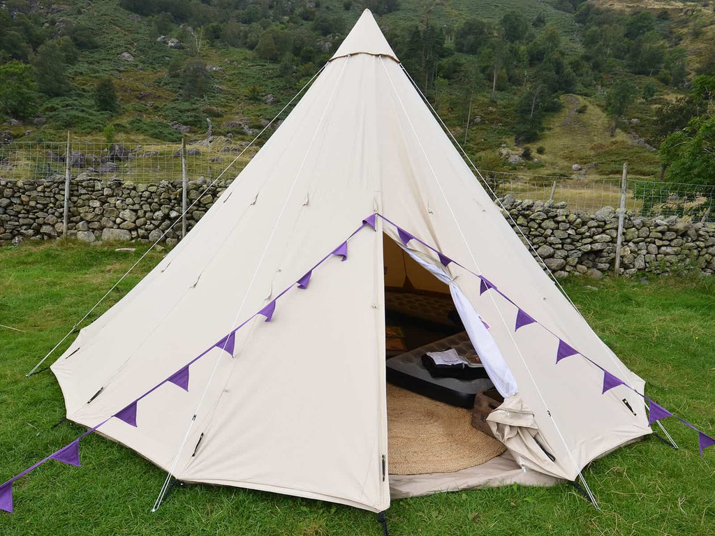 Front view of 6m ultimate teepee with bunting