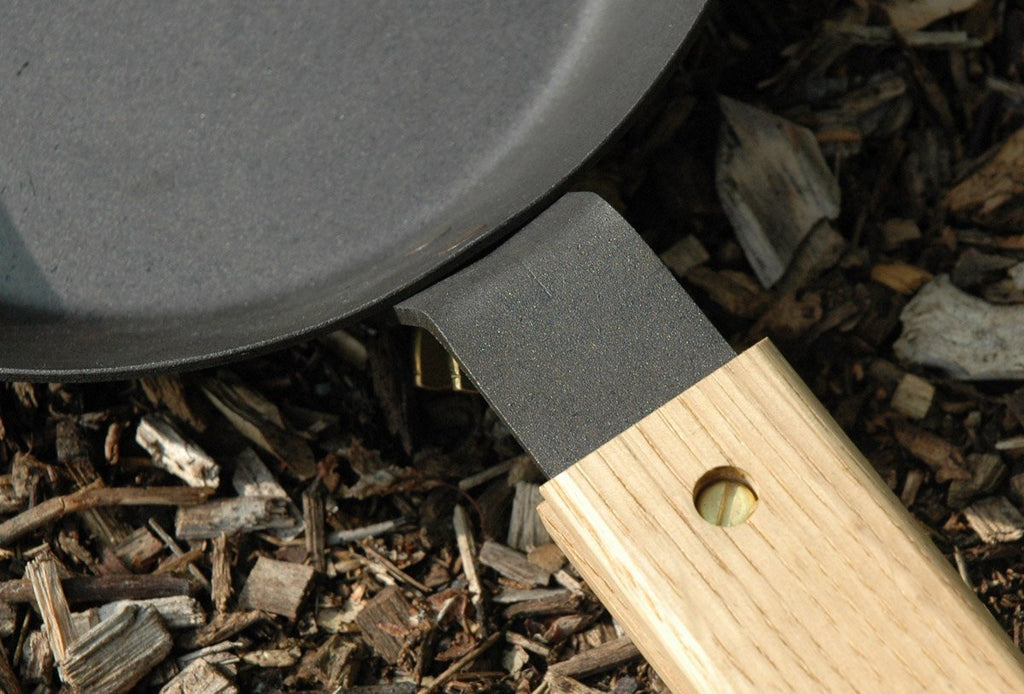 Netherton foundry iron pan with oak handle