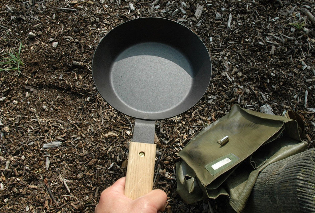 Shropshire made iron cooking pan with satchel