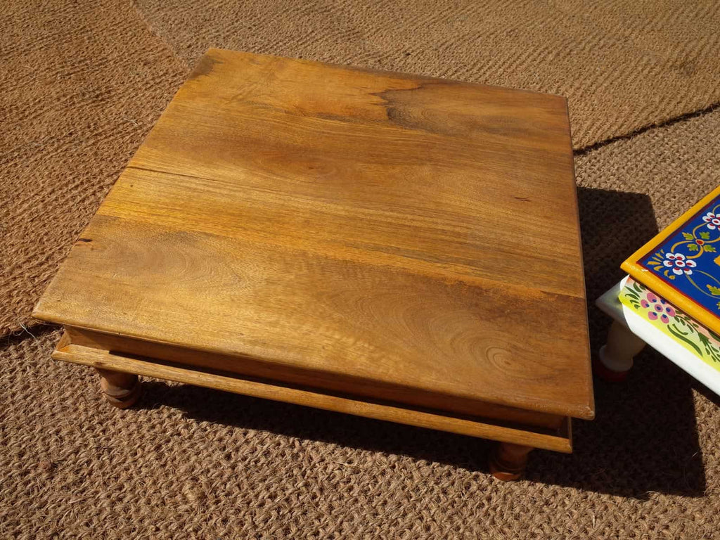 Portable square camping table - Varnished